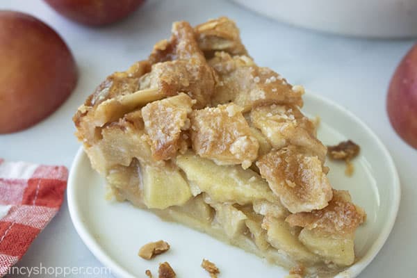 Traditional Apple Pie slice on a plate