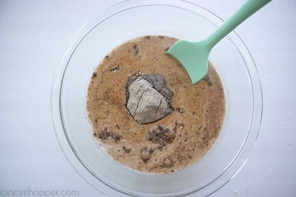 Chocolate pudding in a bowl