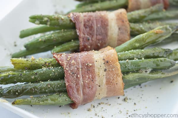 Fully roasted green bean bacon bundles