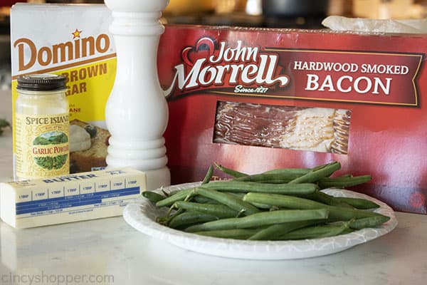 Ingredients to make green beans wrapped in bacon