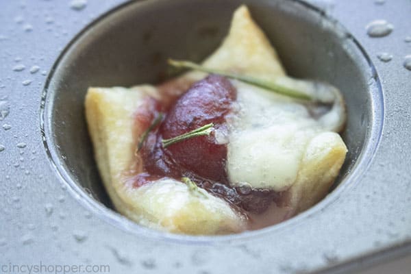 Baked cranberry appetizer