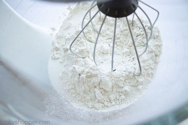 Whisking dry ingredients