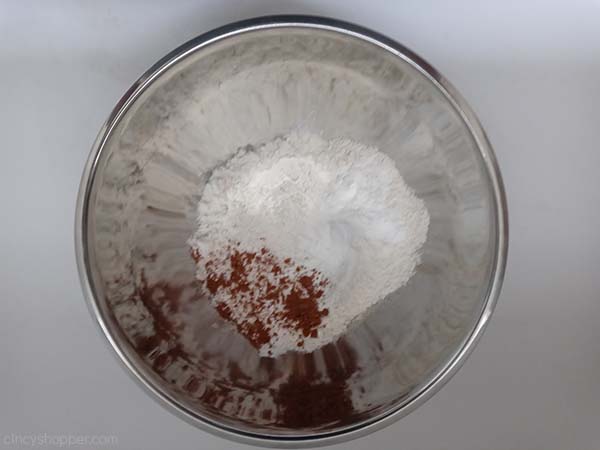 Cookie dry ingredients in a bowl