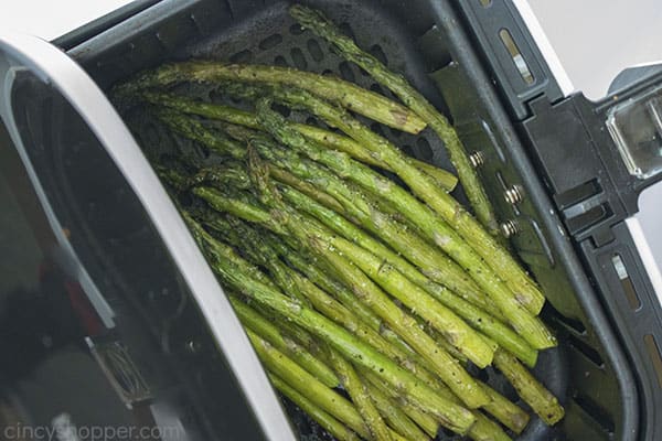 Asparagus in air fryer basket