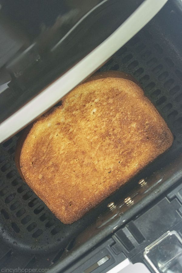 Toasted grilled cheese in air fryer