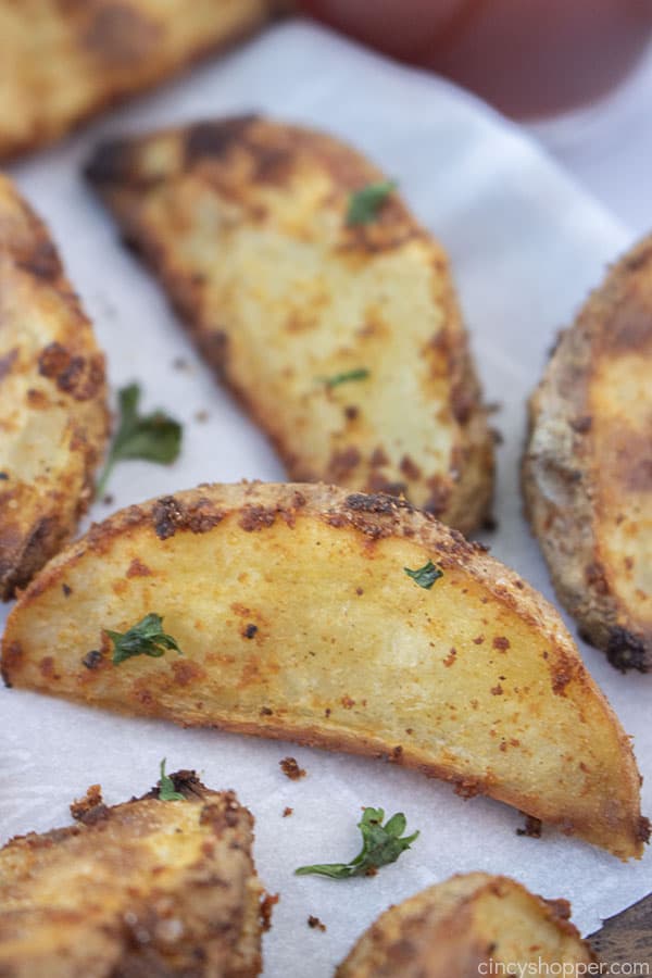 Crispy Potato wedges with seasoning