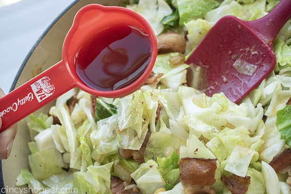 Red wine vinegar added to cabbage