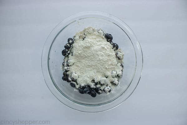 Flour added to blueberries