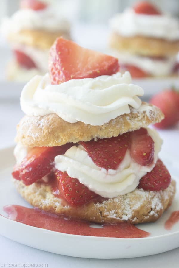 Easy Strawberry Shortcake with biscuits