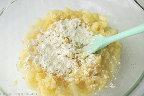 Flour added to pineapple mixture