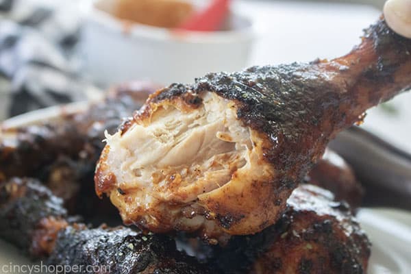 Juicy barbeque chicken with bite