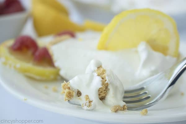 Lemonade pie on a fork