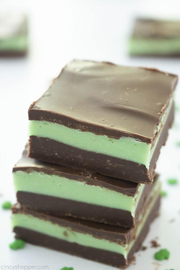 Mint Chocolate M&M's Fudge - Pins and Procrastination