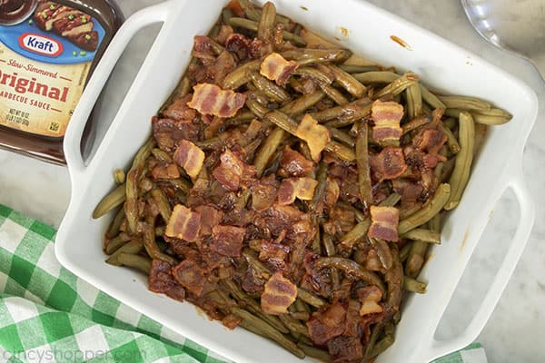 Picnic green beans in a dish