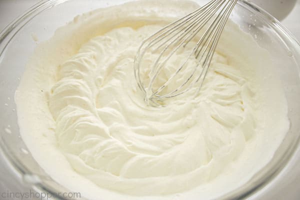 Whipped cream with soft peaks 