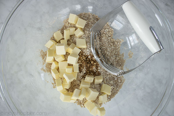 Cutting in crisp ingredients