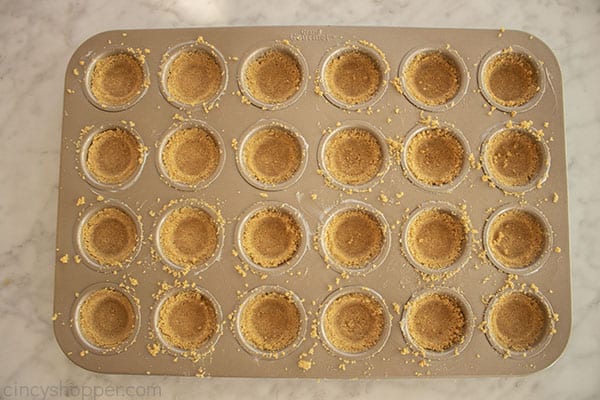 Mini Graham Cracker Crusts in pan