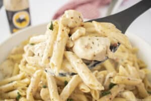 Parmesan Garlic Chicken Pasta - CincyShopper