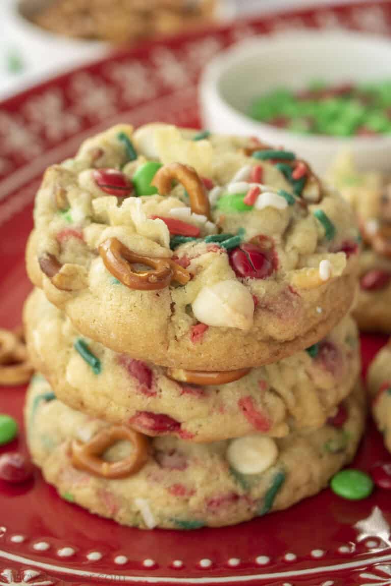 Christmas Kitchen Sink Cookies - CincyShopper
